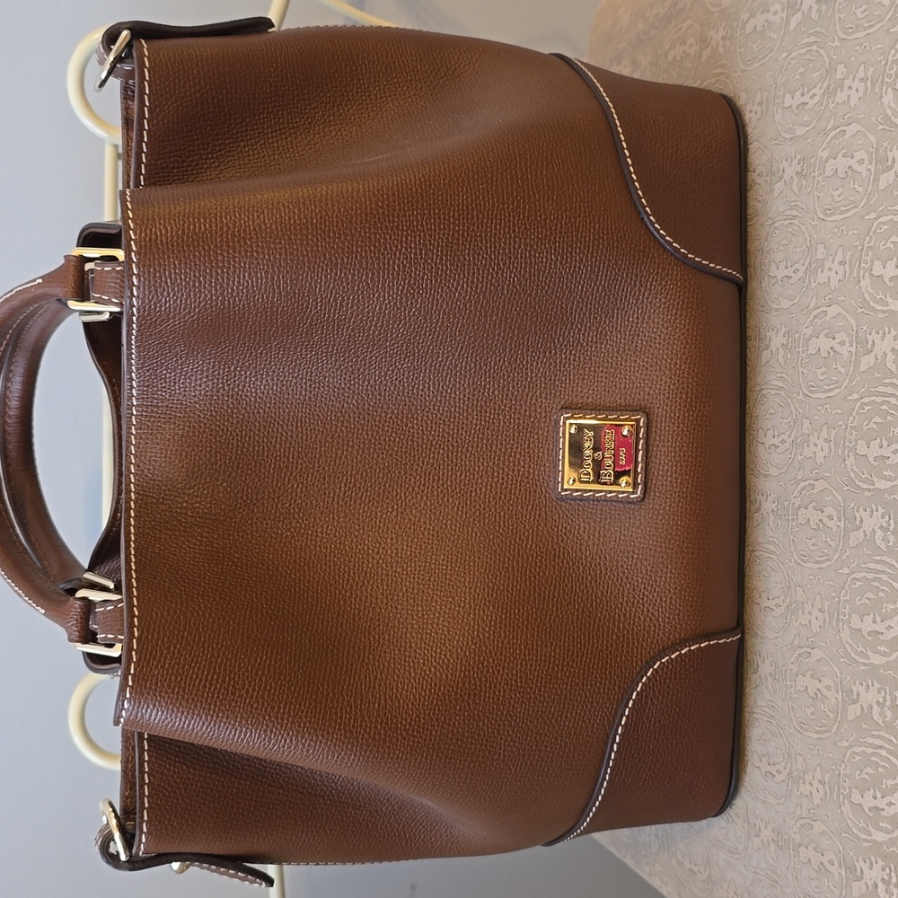 Dooney and bourke Barlow